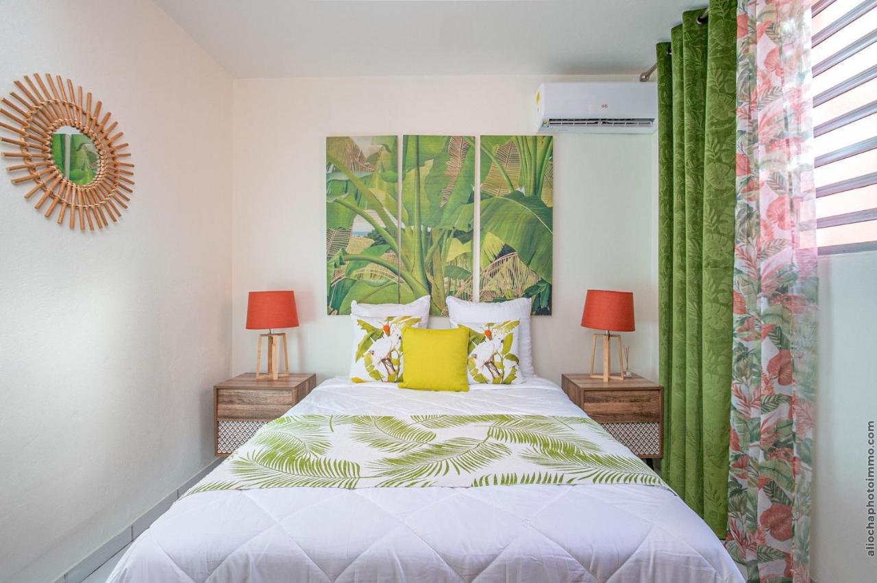 Le Brin D'Amour Apartment Ла Трините Екстериор снимка
