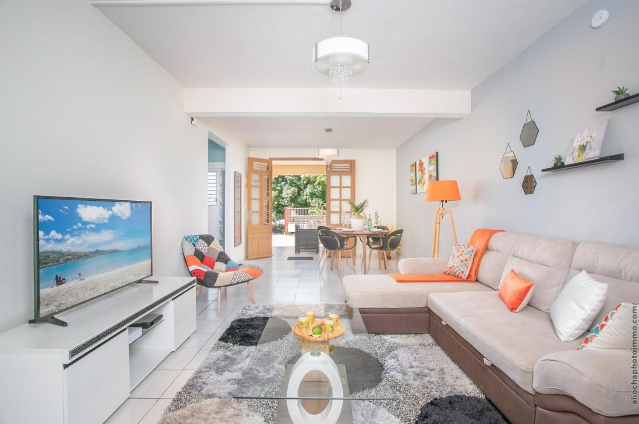 Le Brin D'Amour Apartment Ла Трините Екстериор снимка