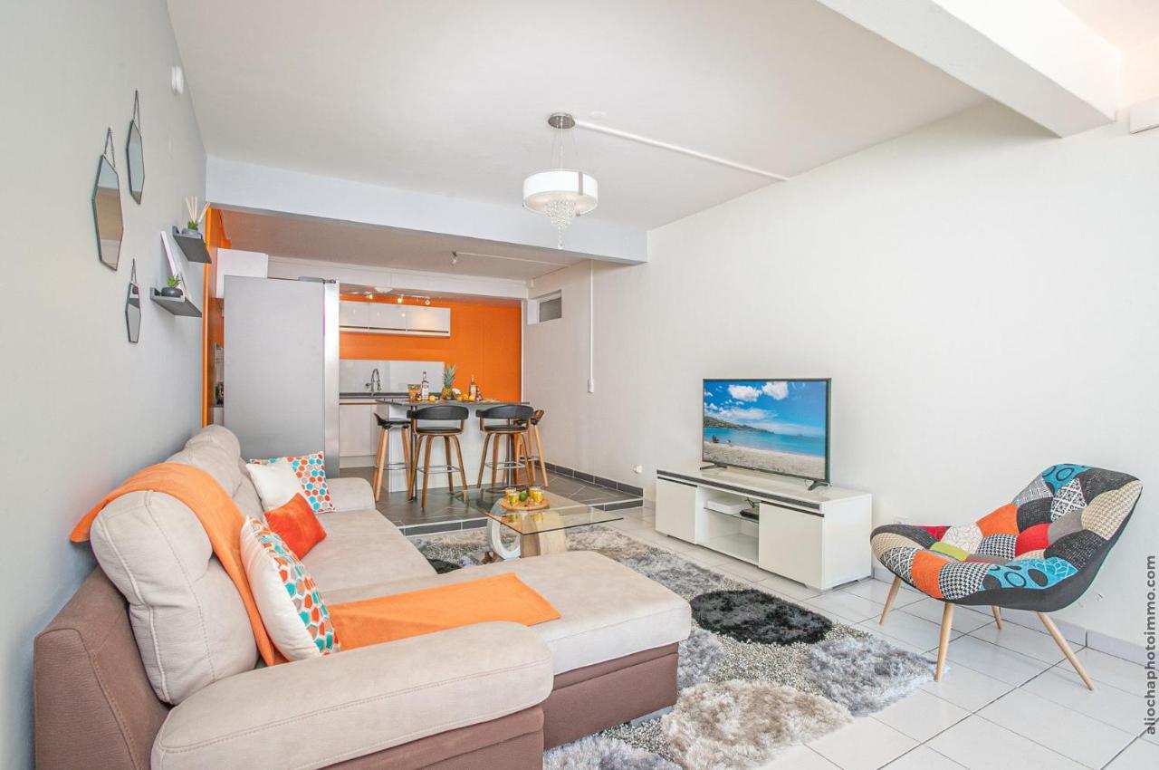 Le Brin D'Amour Apartment Ла Трините Екстериор снимка